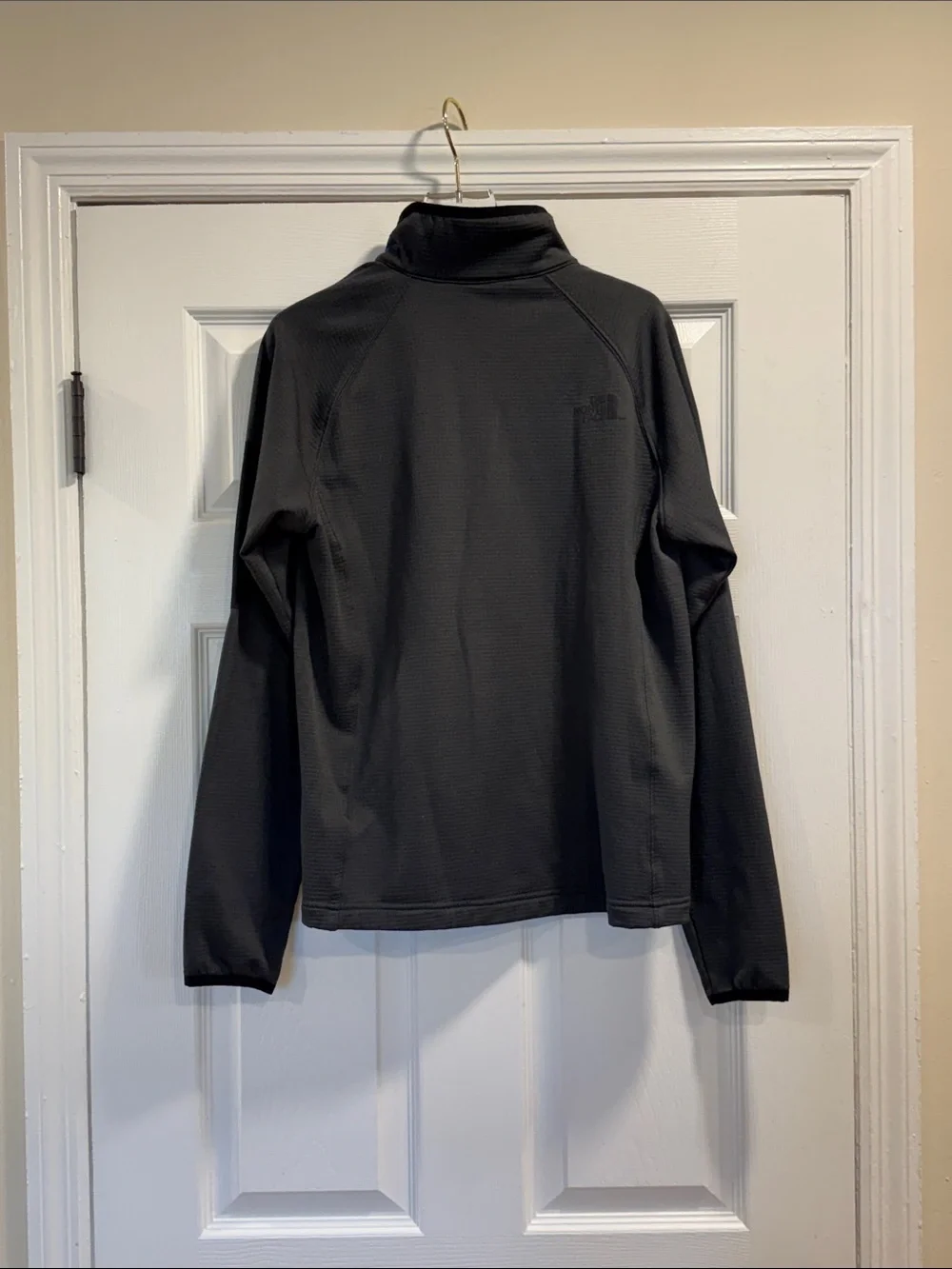 *The North Face Men’s Black Lightweight Full Zip Fleece Jacket Small